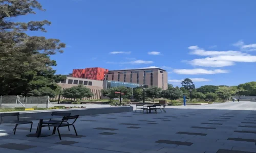 Macquarie University